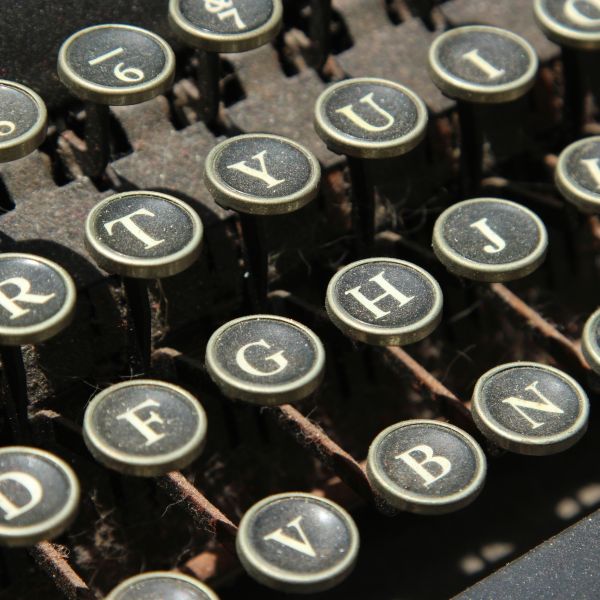 Imagen de maquina de escribir.