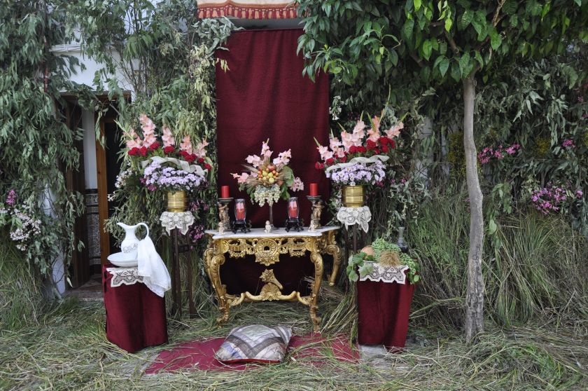 Imagen de un altar, en el recorrido del Corpus Christi.